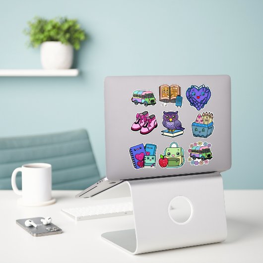 ✏️ Back-to-School Magic: Colorful Sticker Collecti (Laptop auf Schreibtisch)