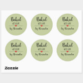 Backed with Liebe green script name Runder Aufkleber (Blatt)