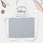 Bäckerei, Bake Fresh Daily White and Blue Streifen Schürze<br><div class="desc">Machen Sie diese schöne Schürze zu sich selbst,  indem Sie Ihren eigenen Namen,  Familiennamen oder Firmennamen hinzufügen,  sowie zwei weitere personalisierte Felder für Ihren Text.Design mit herrlichem "Bäckerei"-Skript in handgeschriebener Kalligraphie und weiß-blau Streifen Muster. Tolle Geschenkidee!</div>