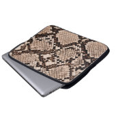 background of snake skin texture laptopschutzhülle (Vorne Knopf)