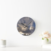 Backlit Clouds Runde Wanduhr (Zuhause)