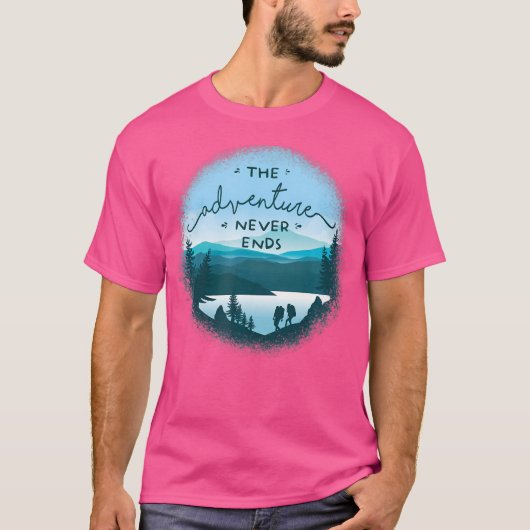 Backpacking und Camping Adventure - Mountain Outdo T-Shirt (Vorderseite)
