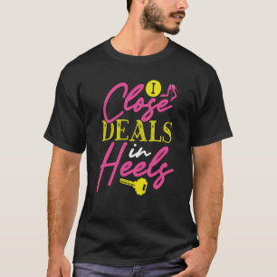 Backprint I Schließe Abschlüsse in Absätzen Makler T-Shirt