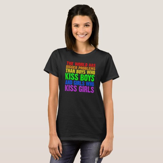 Backprint The world has bigger problems than LGBTQ T-Shirt (Vorne ganz)