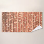Backsteinwand mit dunklem Gradient an der Wand, Badehandtuch (Badehandtuch)