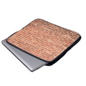Backsteinwand mit dunklem Gradient an der Wand, Laptopschutzhülle (Vorne Knopf)