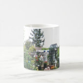 Backyard_angels_sitting Kaffeetasse (Mittel)