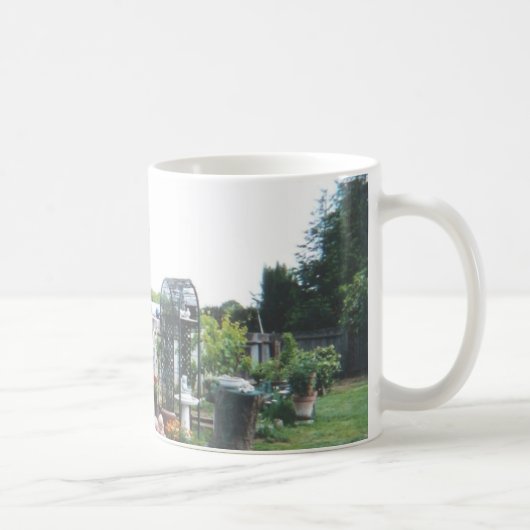 Backyard_angels_sitting Kaffeetasse (Rechts)