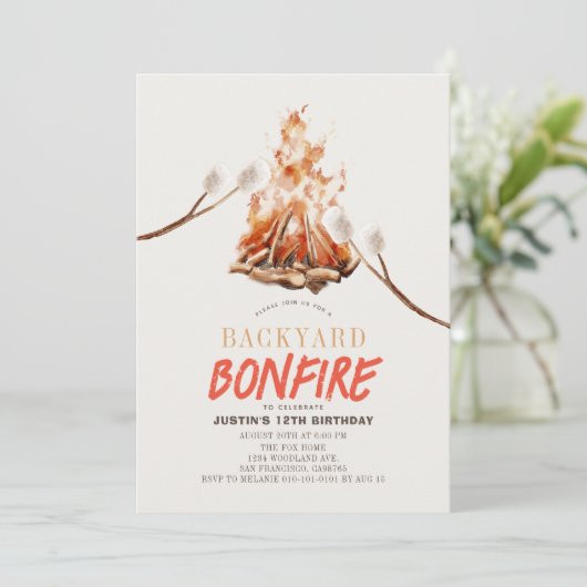 Backyard Bonfire Camping S'mores GRILLEN Birthday Einladung (Stehend Vorderseite)
