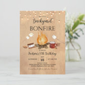 Backyard Bonfire Geburtstagseinladung Einladung (Stehend Vorderseite)
