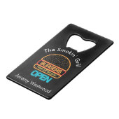 Backyard Grill Master Burgers Geldbeutel Flaschenöffner (Rückseite Schrägansicht)