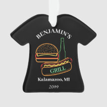 Backyard Grill mit Burgers Hot Dogbeer