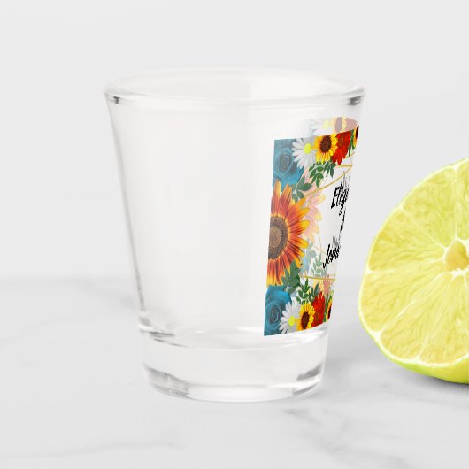 Backyard Summer Floral Geometric Schnapsglas (Links)