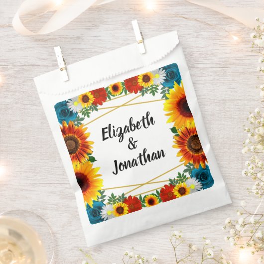 Backyard Summer Floral Geometric Wedding Geschenktütchen (Ausgeschnitten)