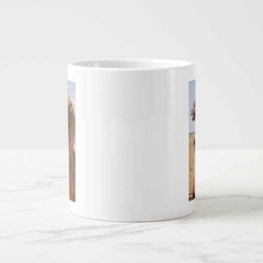 Bactrian Camel Portrait Jumbo-Tasse (Vorderseite)