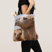 Bactrian Camel Portrait Tasche (Von Nahem)
