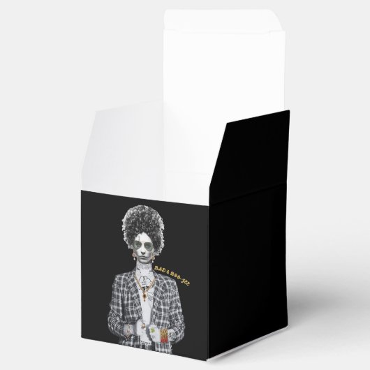 Bad & Boo-Jee Bride Favor Boxes Geschenkschachtel (Geöffnet)