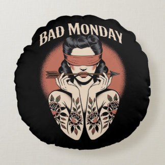 Bad Monday Pillow - Retro Tattoo Art Design Rundes Kissen