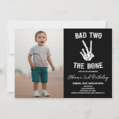 Bad Two The Bone Skeleton Photo 2nd Birthday Party Einladung (Vorderseite)