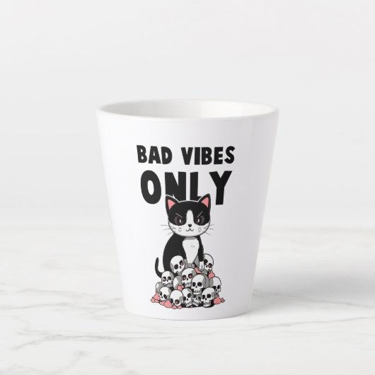Bad Vibes only - Cat & Skulls Milchtasse (Vorderseite)
