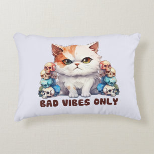 Bad Vibes only - Fierce Cat & Skulls Gothic Design Dekokissen
