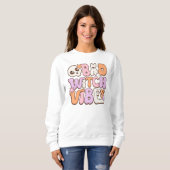 Bad Witch Vibes Retro Halloween Pastel Sweatshirt (Vorne ganz)
