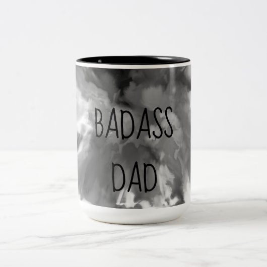 Badass-Vater Zweifarbige Tasse (Mittel)
