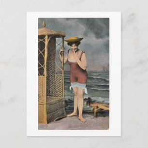 Badeanzug-Schönheit am Strand - vintage handkolori Postkarte