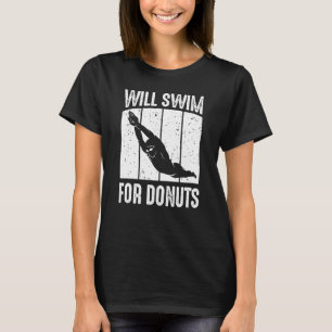 Badegäste schwimmen für Donuts, die das Schwimmen T-Shirt