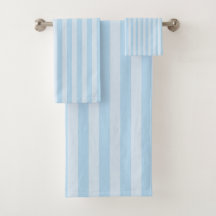 Badehandtuch mit blauen Streifen