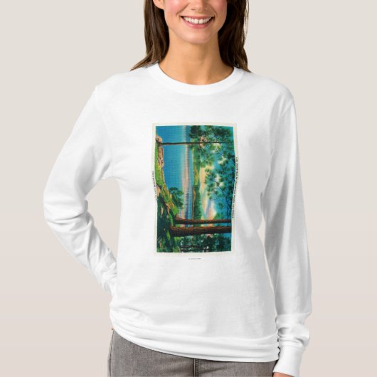 Baden des Bucht-Punktes an der See-Pfeilspitze T-Shirt (Vorderseite)