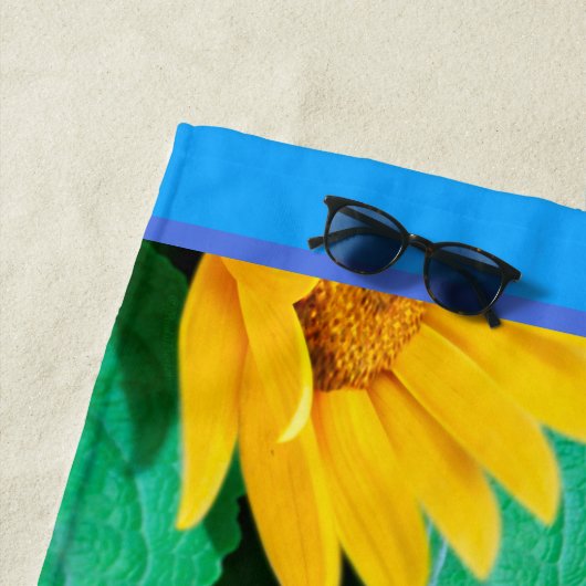 Badetuch schläfrige Marienkäfersonnenblumen. (Beispiel)