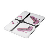 Badewanne mit rosa Blastrockner Badematte (Schrägansicht)