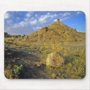 Badlands-Formationen im Dinosaur Provincial Park Mousepad