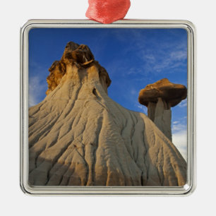 Badlands-Formationen im Makoshika-Staat Park in Silbernes Ornament