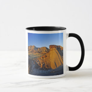 Badlands-Formationen im Provinzialpark Dinosaur 3 Tasse