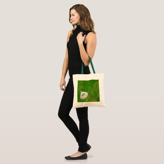 Badminton Birdie auf der Green Grass Tote Bag Tragetasche (Vorderseite (Model))