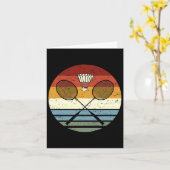 Badminton - Cooles Vintages Retro-Sportoutfit-Rack Karte (Gelbe Blume)