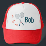 Badminton Racquets & Birdies Fun Niedlicher INDIVI Truckerkappe<br><div class="desc">Füge deinen Namen oder einen anderen Text zu diesem lustigen Badminton LKW Hut hinzu. Badminton ist ein Bass, lass niemandem etwas Anderes zu sagen. Handgezeichnete Kunst nur für Sie! Karo in meinem Shop für mehr Badminton Designs wie Handtücher, Aufkleber, Tasse, Geschenkpackung, Grußkarten und mehr! Lass mir Bescheid, wenn du etwas...</div>