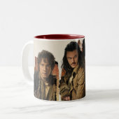 BAGGINS™, BARD THE BOWMAN™, & THORIN OAKENSHIELD™ ZWEIFARBIGE TASSE (Vorderseite Links)