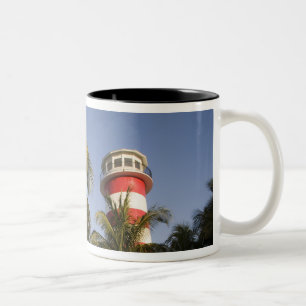 Bahamas, Grand Bahama Island, Freeport, Szene Zweifarbige Tasse