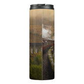 BAHN AUF DER EISENBAHN AM TAG THERMOSBECHER (Rückseite)