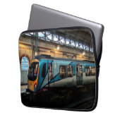 Bahnhof Manchester Laptopschutzhülle (Vorderseite Links)