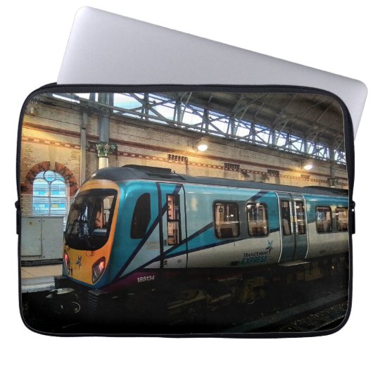 Bahnhof Manchester Laptopschutzhülle (Vorderseite)
