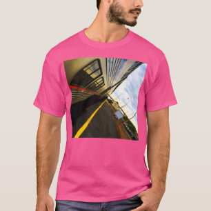 Bahnhofssitze irgendwo in Amerika T-Shirt