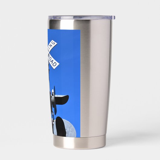 Bahnübergang mit Tor Thermobecher (Links)