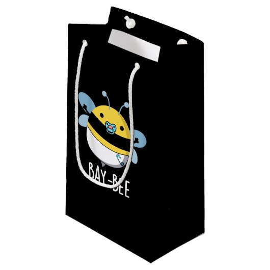 Baie Funny Baby Bee Pun Dark BG Kleine Geschenktüte (Vorderseite Schrägansicht)