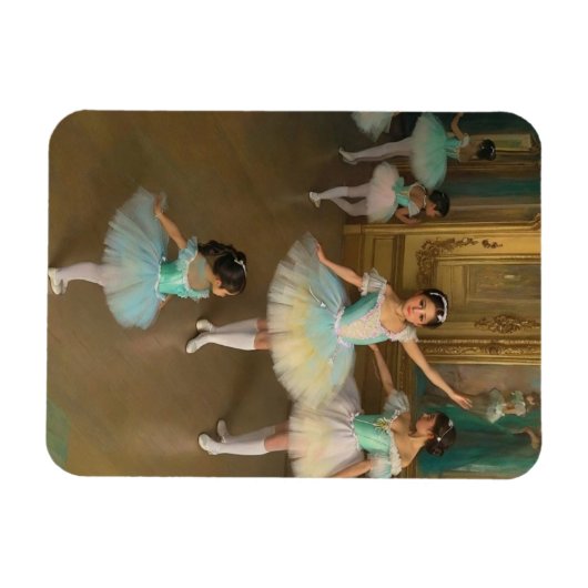 Bailarinas esperando para actuar magnet (Horizontal)