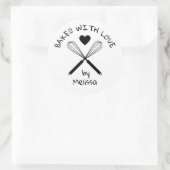 Baked With Love Kitchen Whisk Black And White Runder Aufkleber (Tasche)