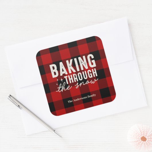 Baking Through the Snow Buffalo Plaid Christmas Quadratischer Aufkleber (Umschlag)